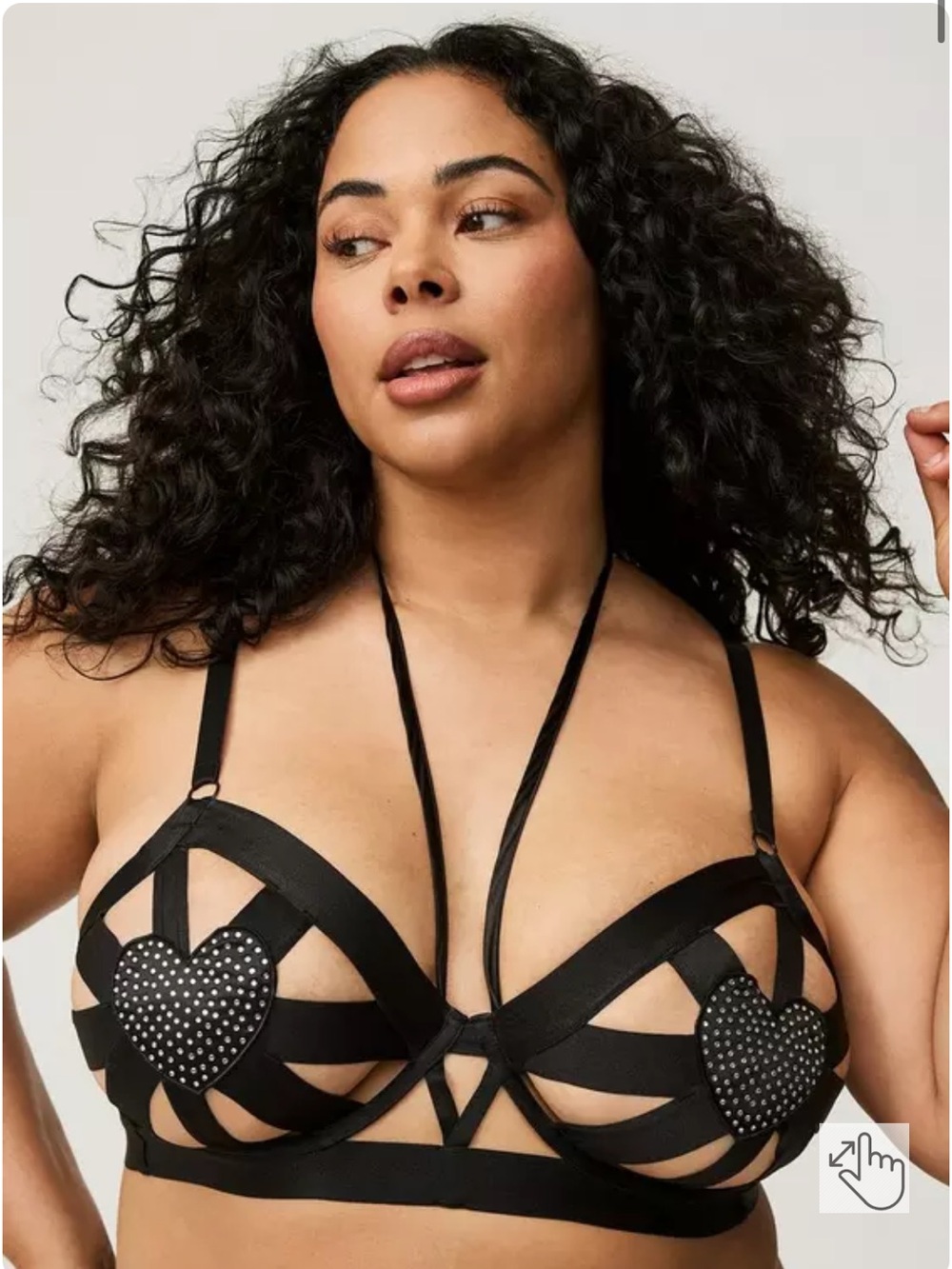 New! torrid Sz 3 3X Black Strappy Heart Cut-Out Bra Lingerie Diamanté